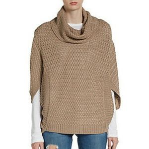 Even Design History Light brown poncho